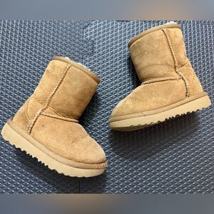 Toddlers Uggs Size 7